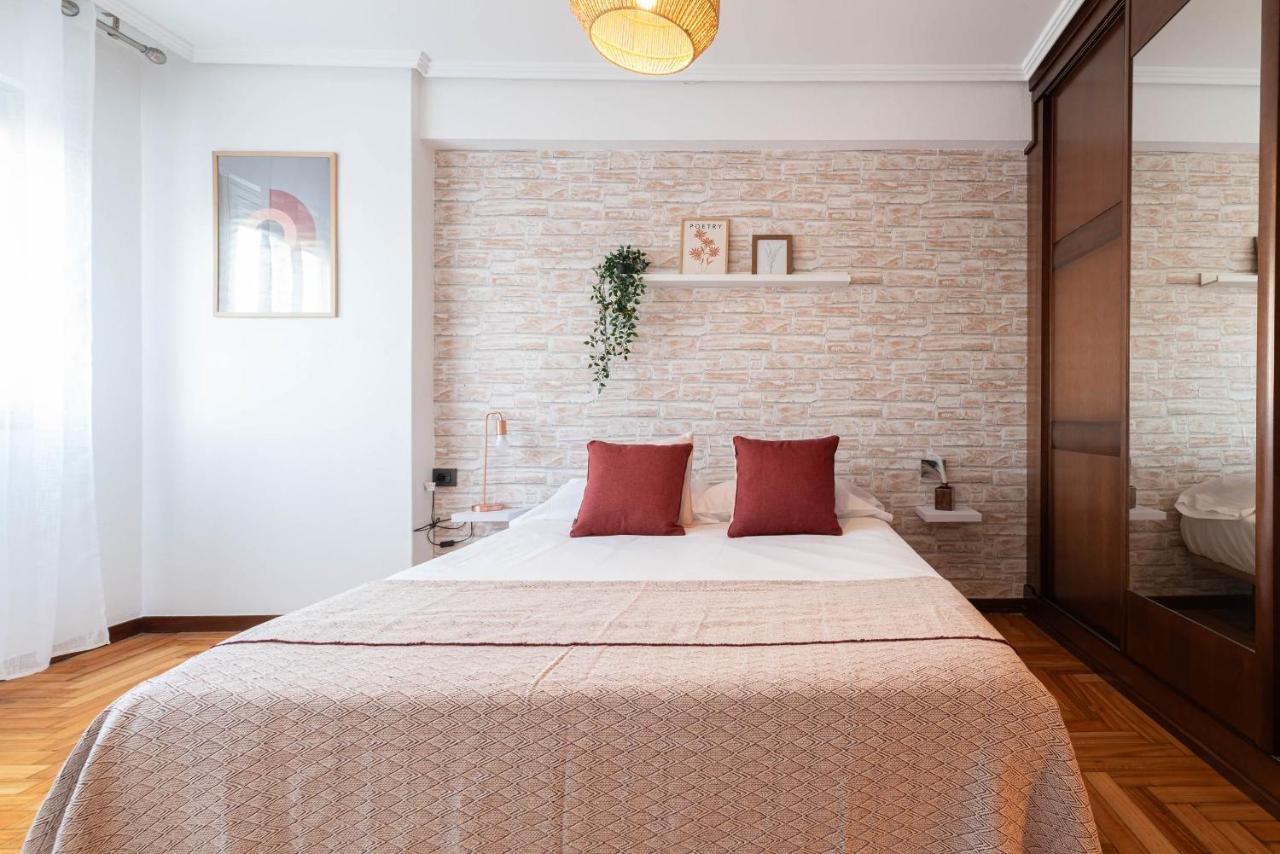Amplia Vivienda Con Garaje Apartman Vigo Kültér fotó