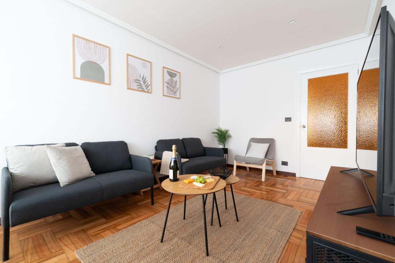 Amplia Vivienda Con Garaje Apartman Vigo Kültér fotó